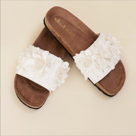 Altar'd State Shoes - Altar’d State White Flower Slides Sandals